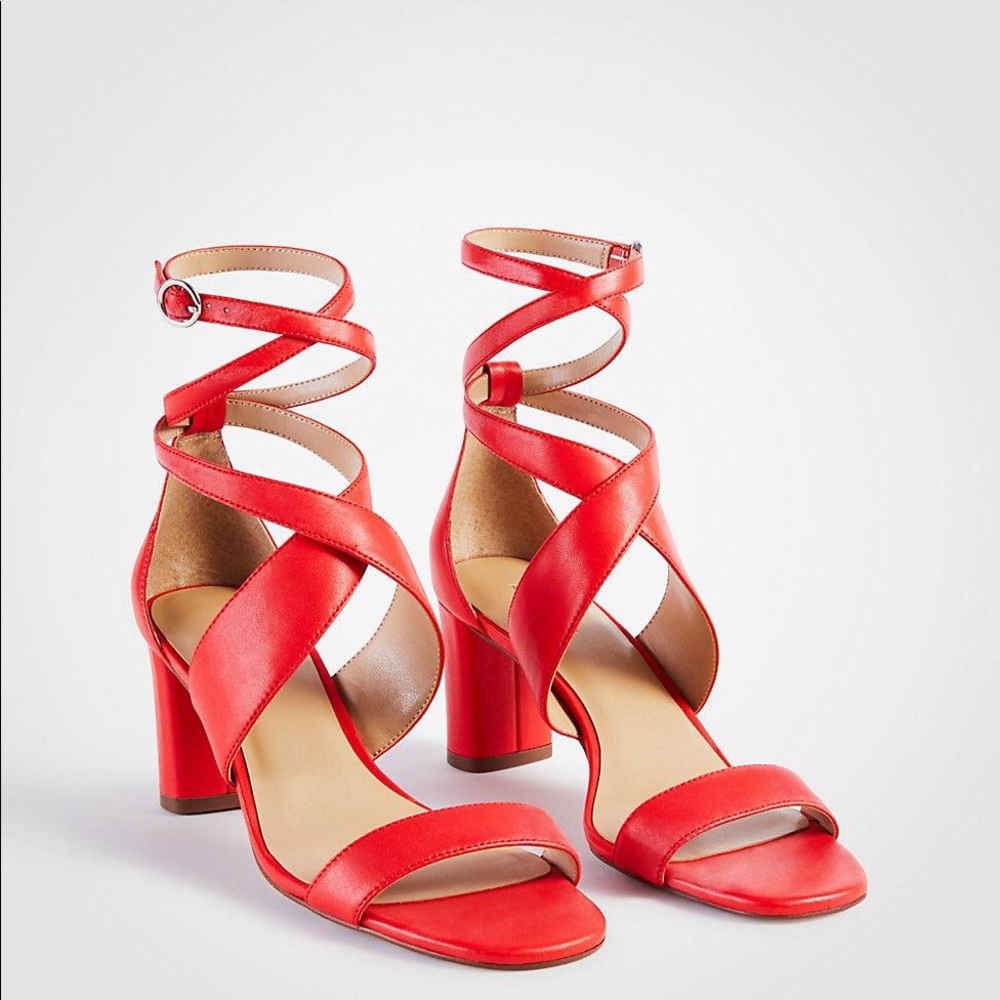 NIB Ann Taylor Connie leather block heel size 8